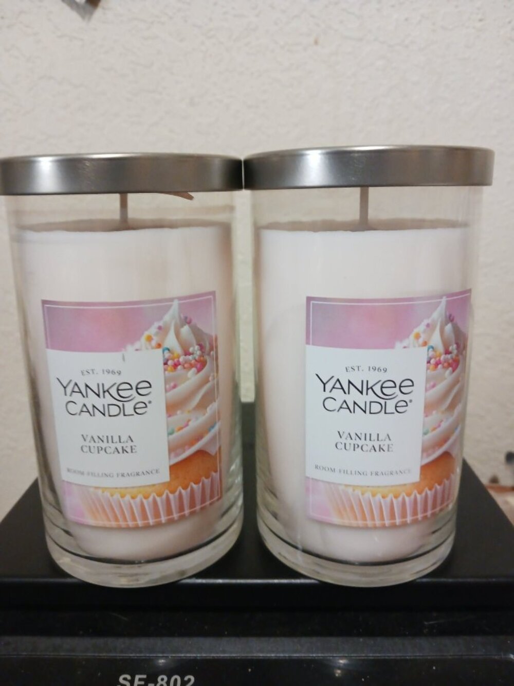 Yankee Candle Vanilla Cupcake Medium Pillars 14.5oz NEW Lot of 2